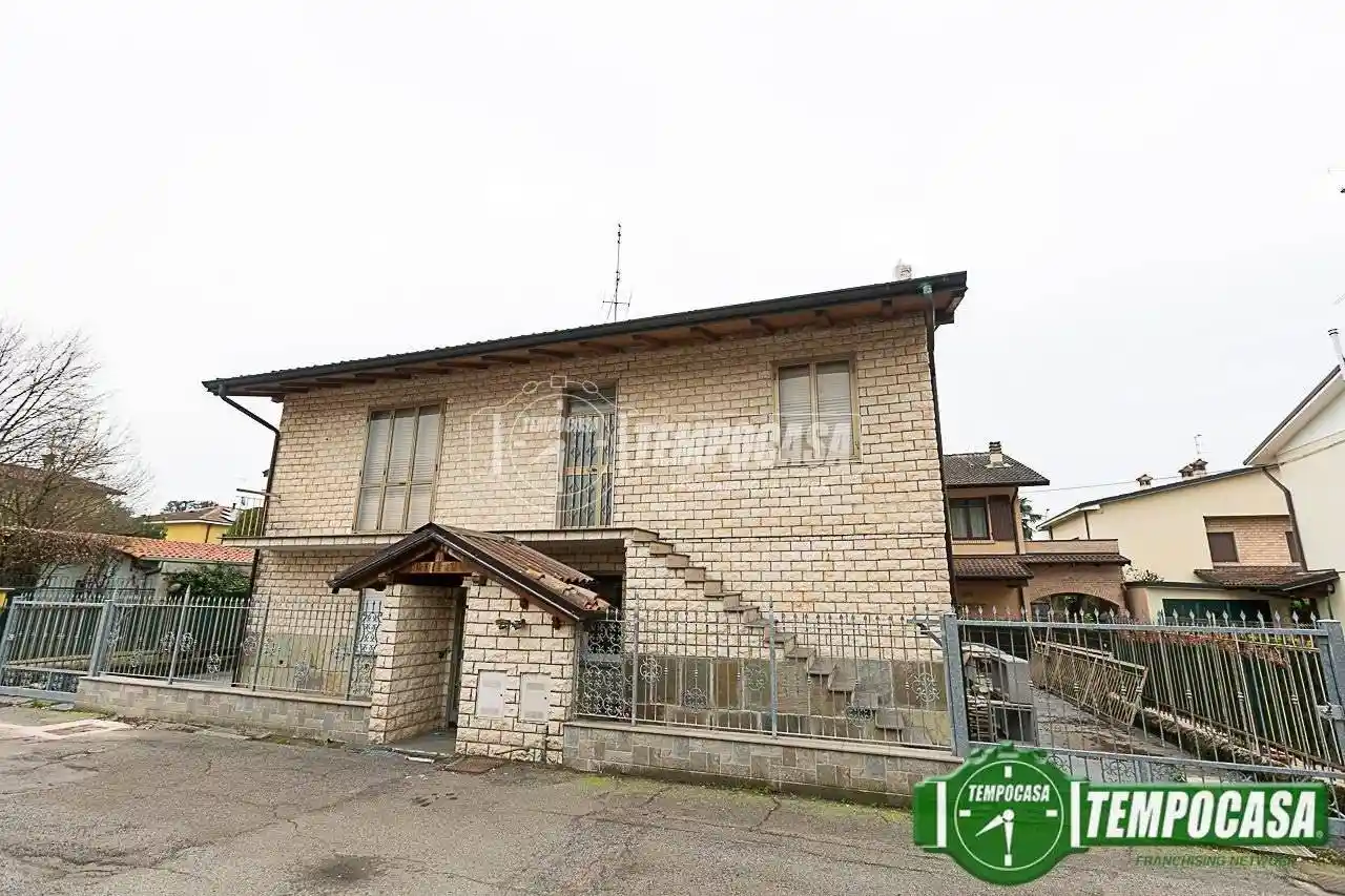 Villa in vendita a Casalpusterlengo