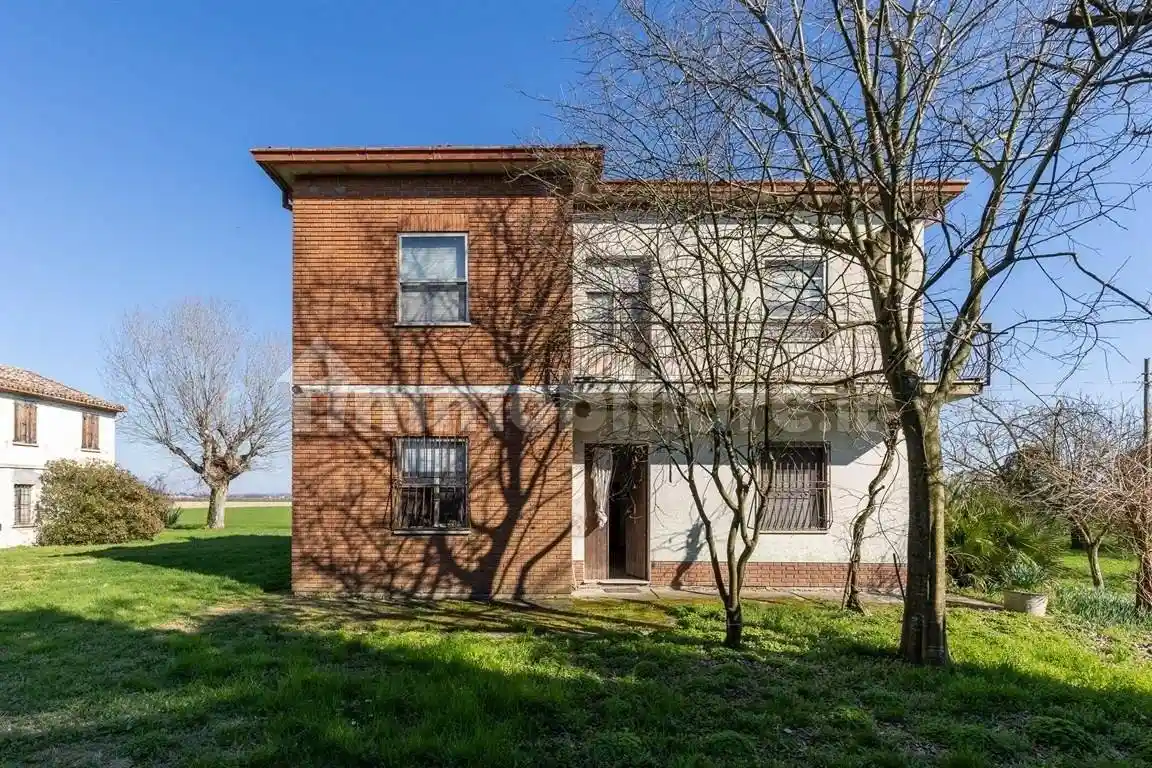 Casa indipendente in vendita a Bagnacavallo