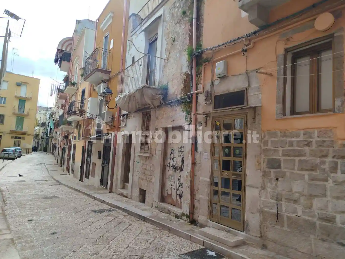 Palazzo - Edificio in vendita a Barletta