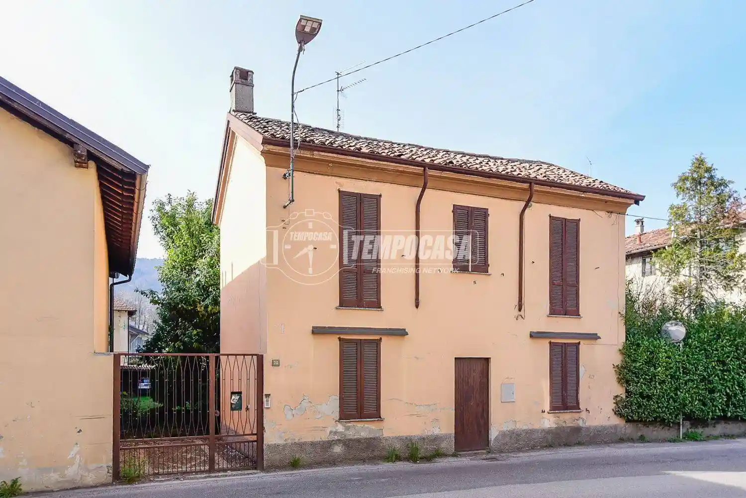 Casa indipendente in vendita a Erba