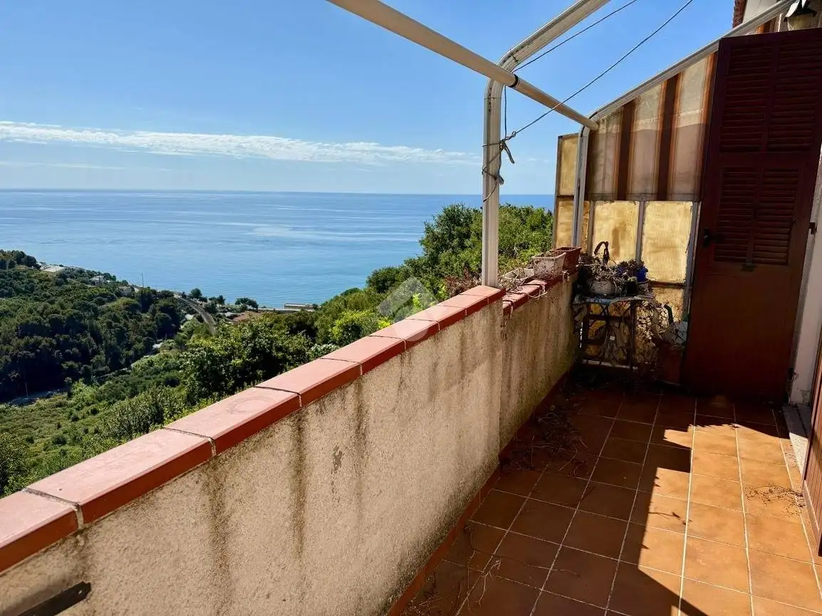 Appartamento in vendita a San Lorenzo al Mare