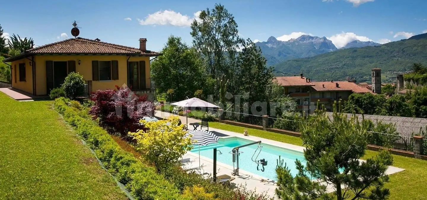 Casa indipendente in vendita a Castiglione di Garfagnana