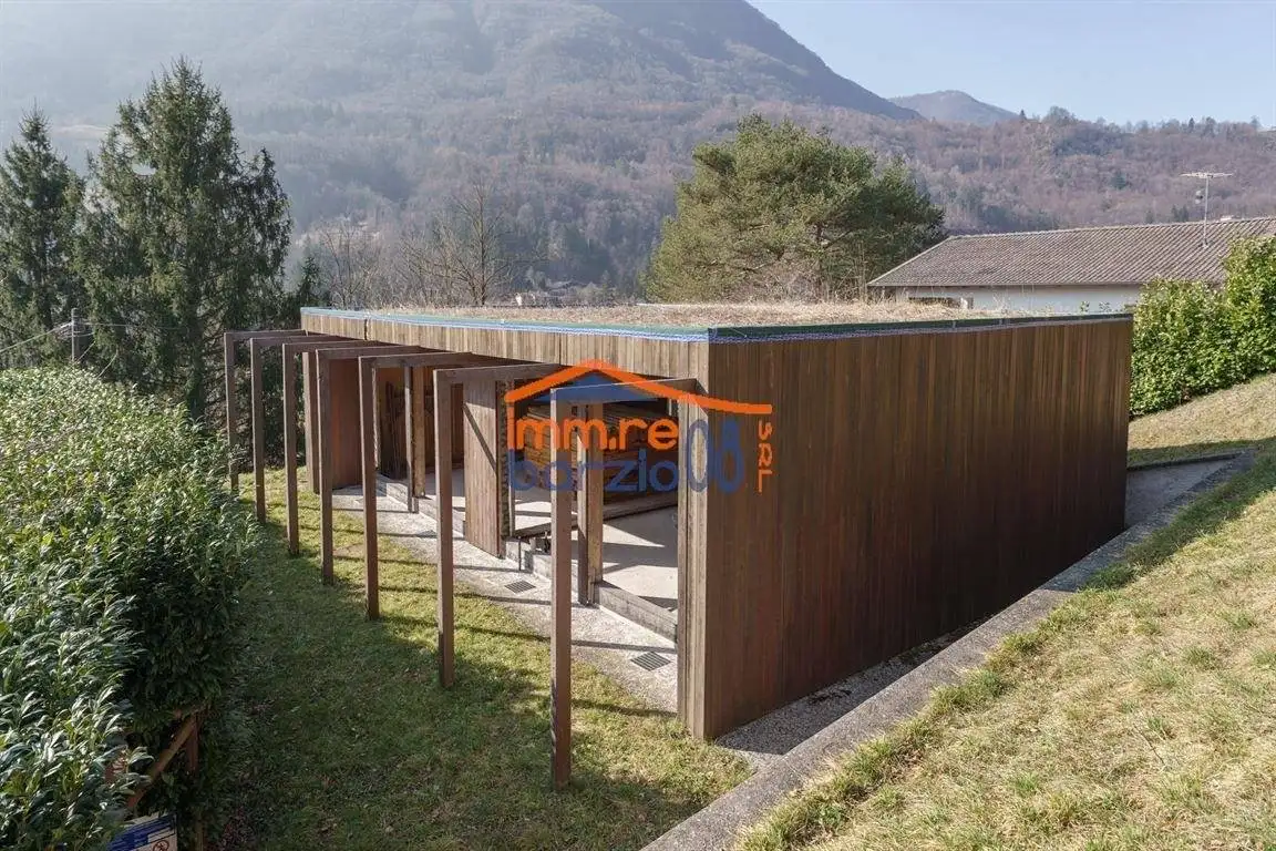 Villa in vendita a Taceno