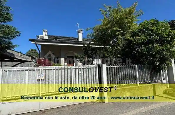 Villa in vendita a Paderno Dugnano