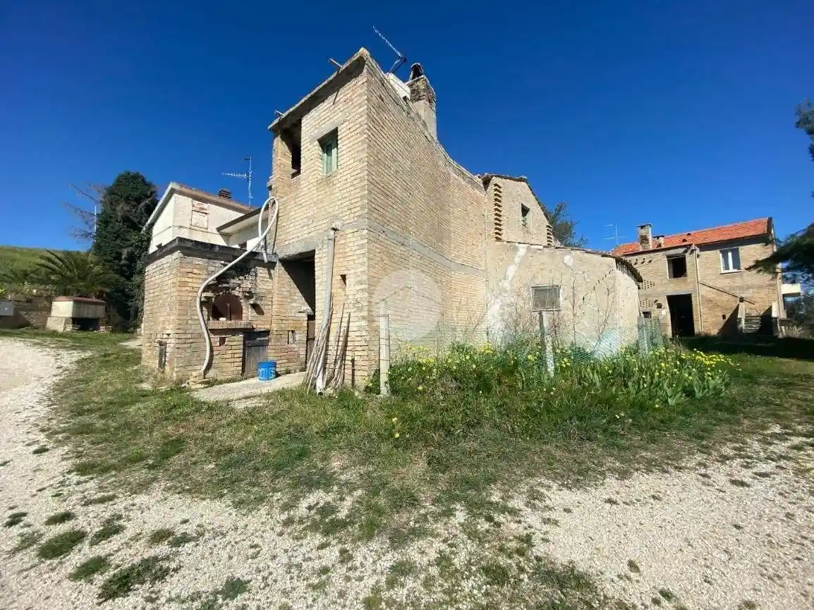 Rustico - Casale in vendita a Offida