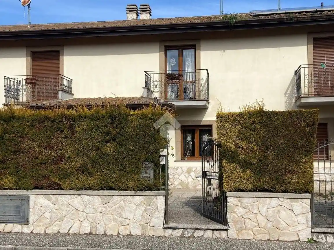 Villa a schiera villa a schiera via Scarpitti 1, Centro, Castel di Sangro - foto 2