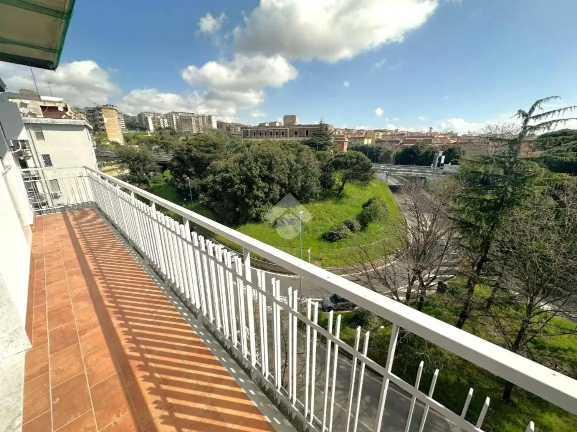 Appartamento in vendita a Napoli