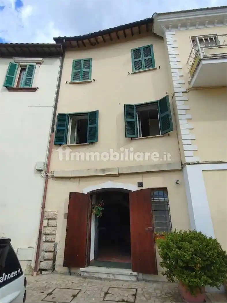 Appartamento in vendita a Ferentillo