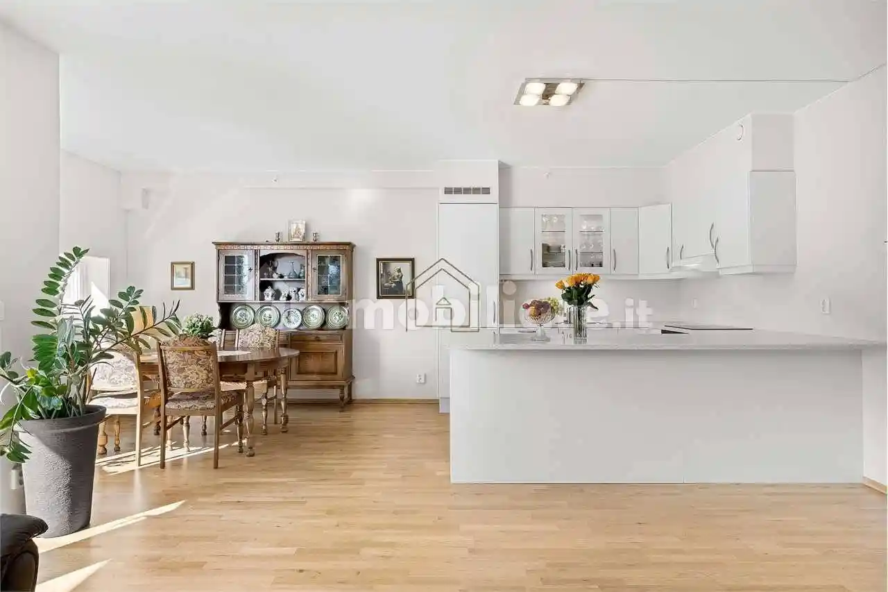 Appartamento in vendita a Desenzano del Garda