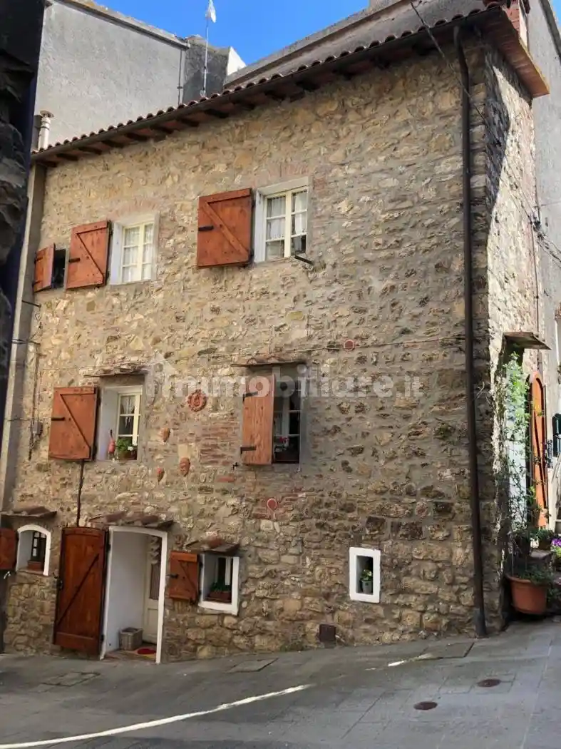 Casa indipendente in vendita a Gavorrano