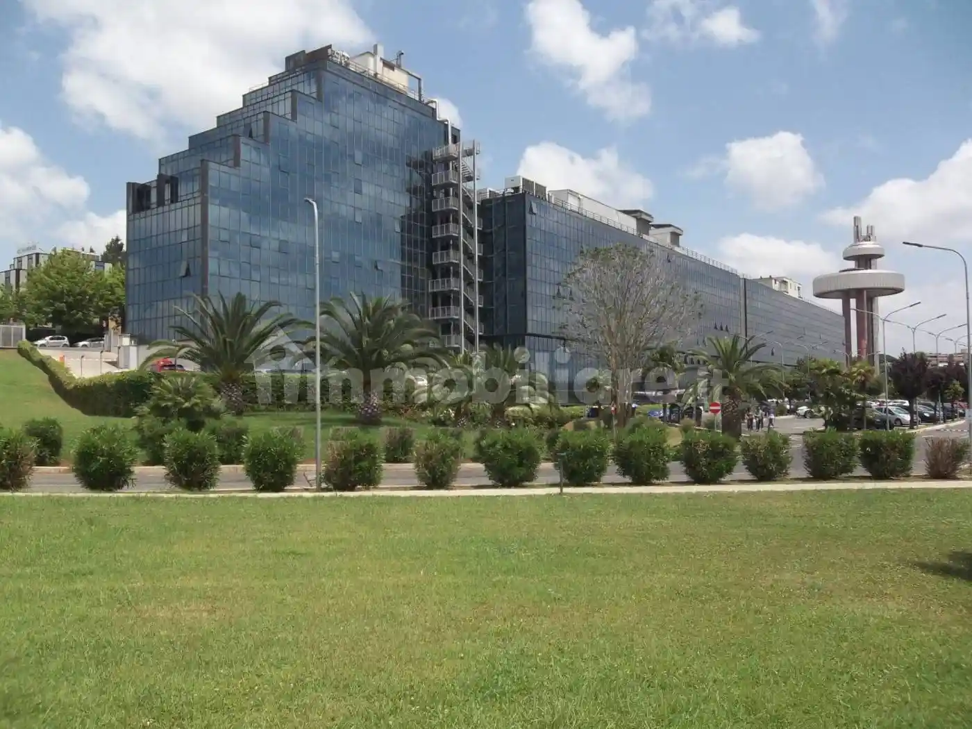 Palazzo - Edificio in Affitto - foto 2