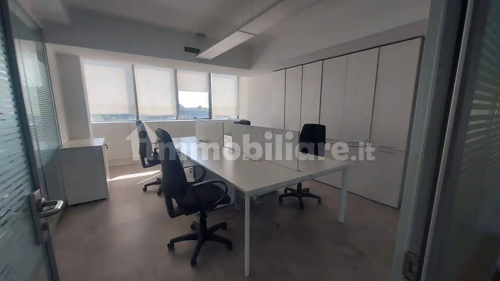 Palazzo - Edificio in Affitto - foto 4