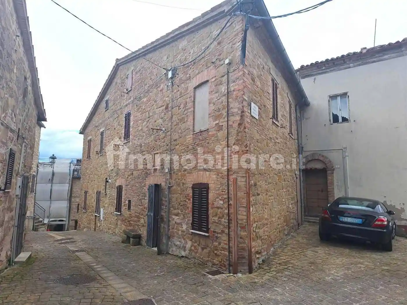 Casa indipendente in vendita a Castelraimondo