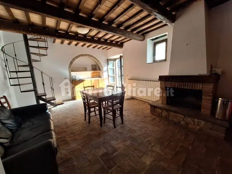 Casa indipendente in vendita a Sefro