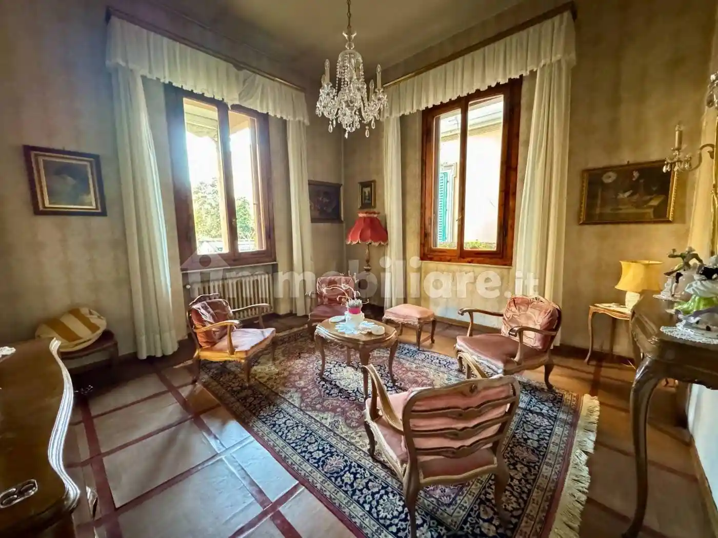 Villa in vendita a Montecatini-Terme