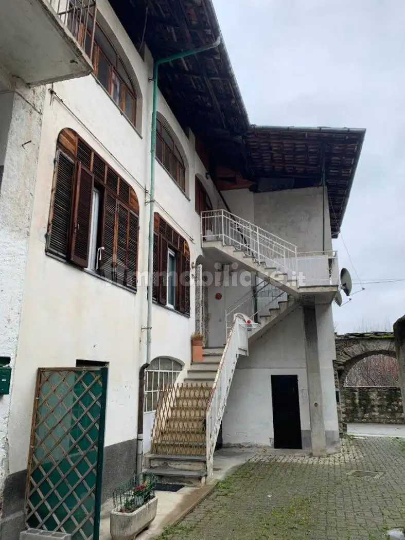 Appartamento in vendita a Quassolo