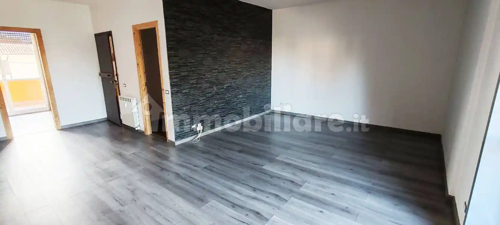 Appartamento in vendita a Gorla Minore