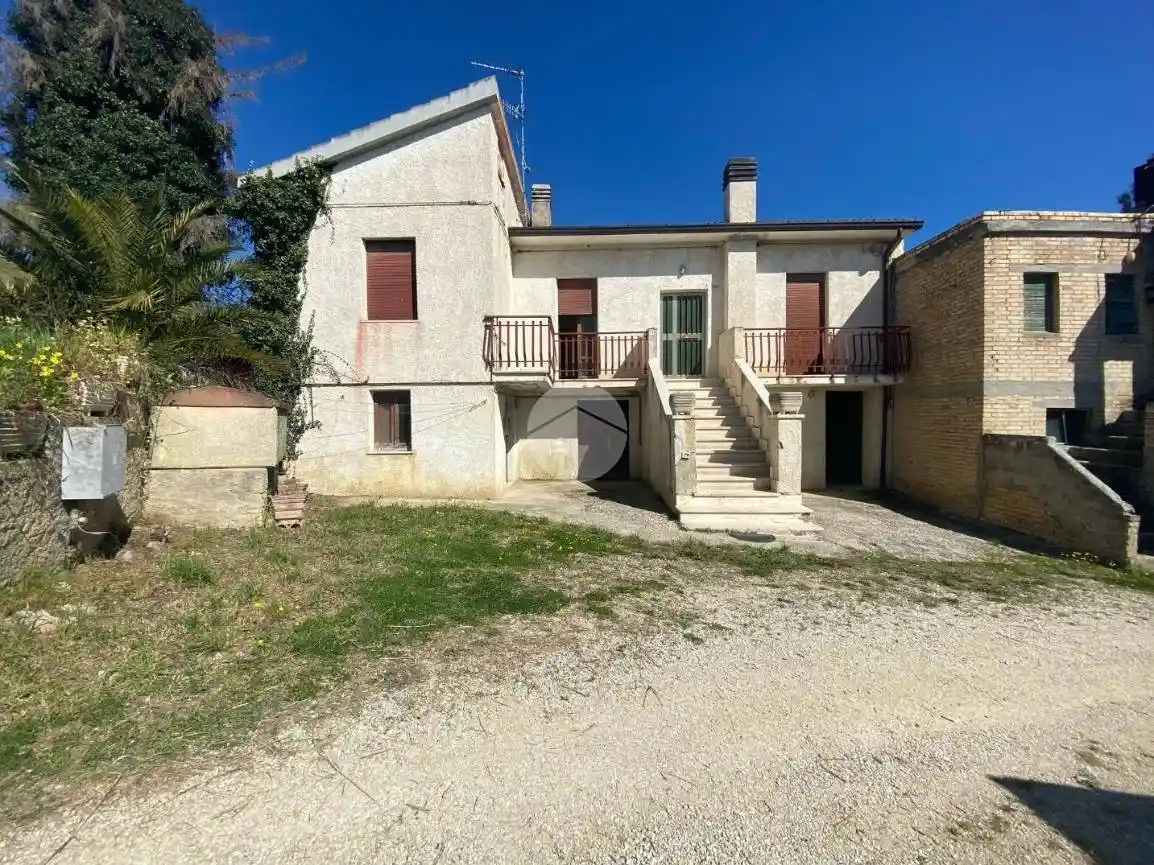 Rustico - Casale in vendita a Offida