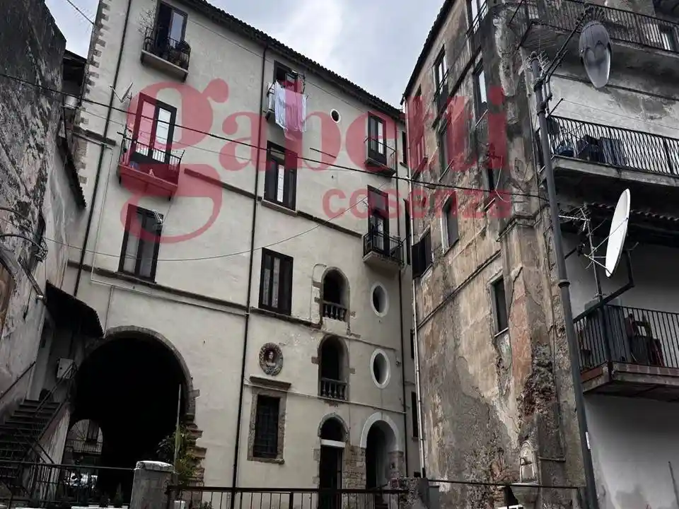 Quadrilocale Cosenza via GAETA , snc, Centro Storico, Cosenza - foto 2