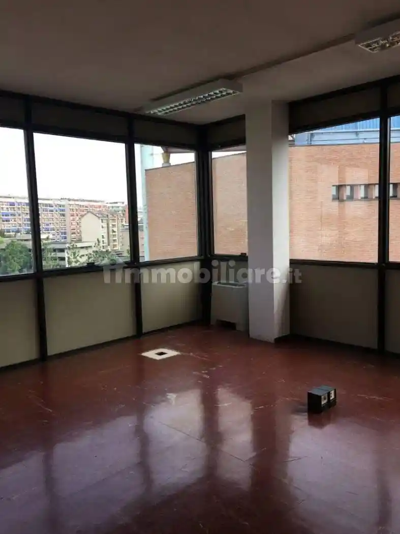 Palazzo - Edificio in Affitto - foto 3