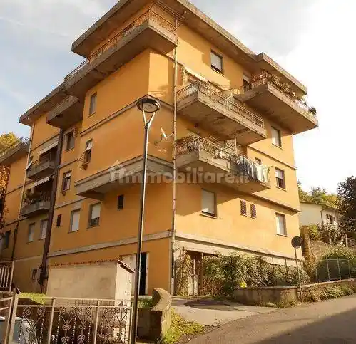 Palazzo - Edificio in vendita a San Marcello Piteglio