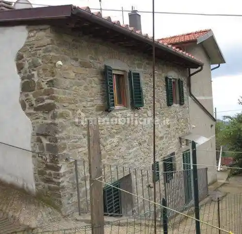 Villa unifamiliare, buono stato, 193 m², Le Piastre, Pistoia - foto 3