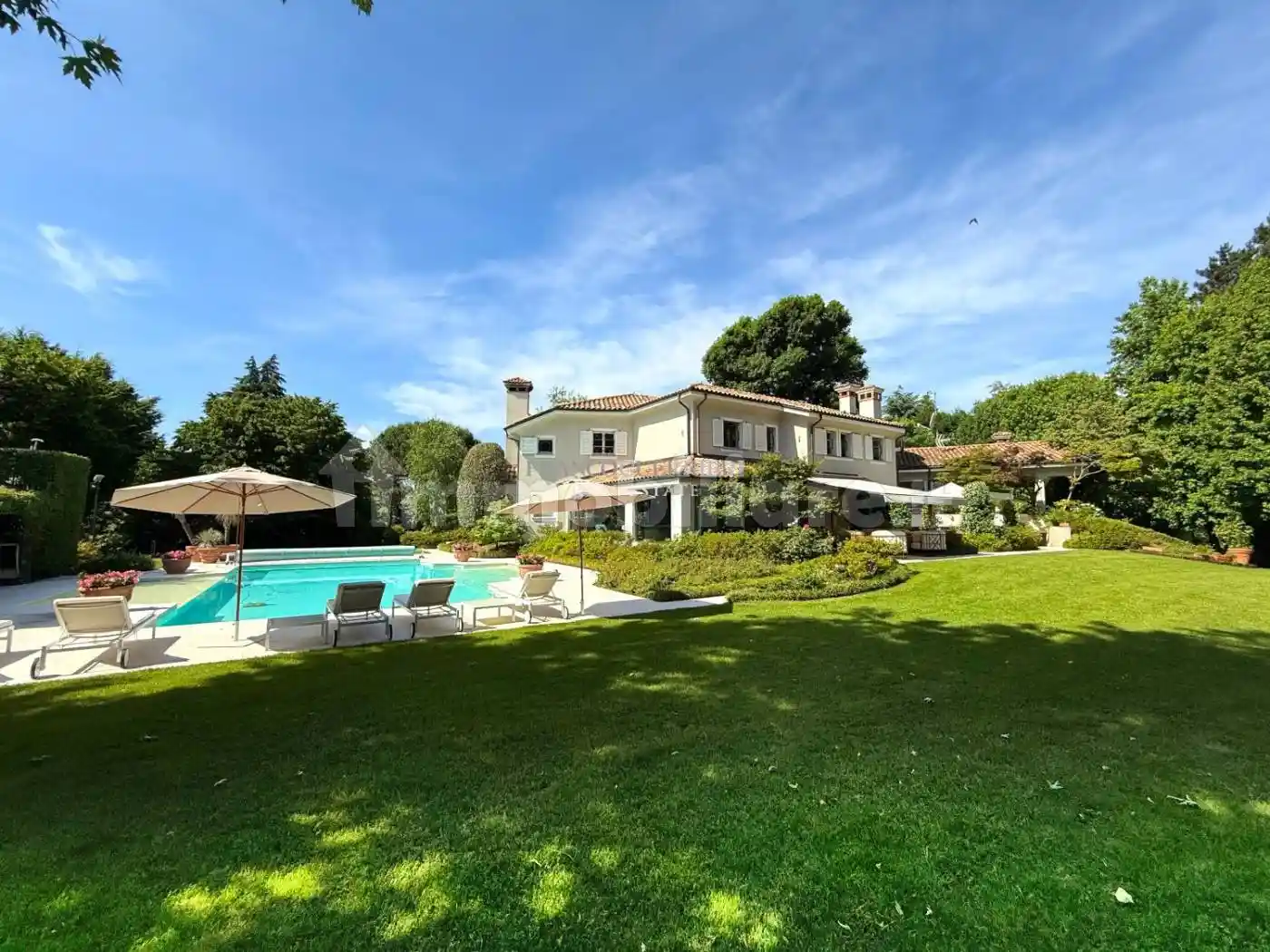 Villa in vendita a Lesmo