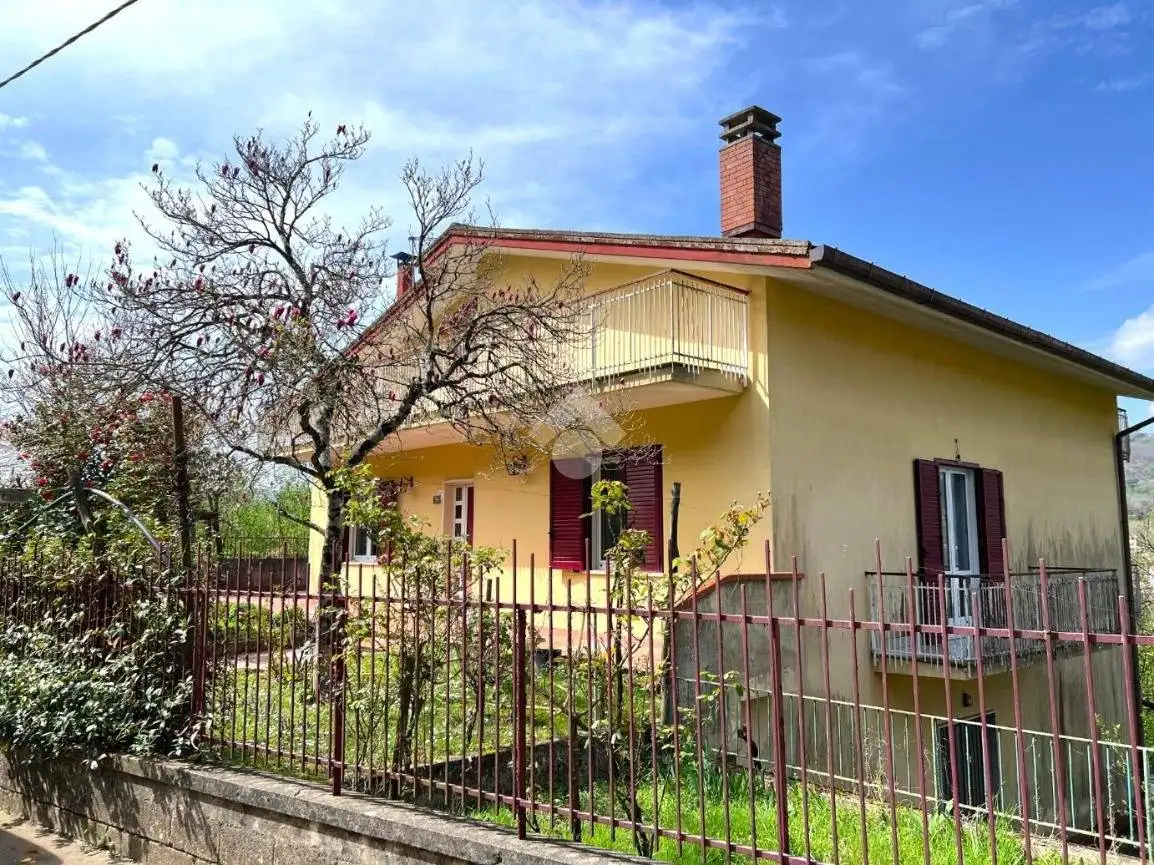 Villa in vendita a Aiello del Sabato