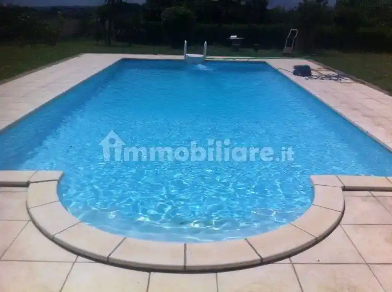 Villa in vendita a Castelnuovo di Porto