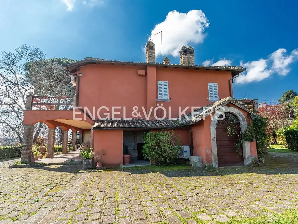Villa in vendita a Manziana