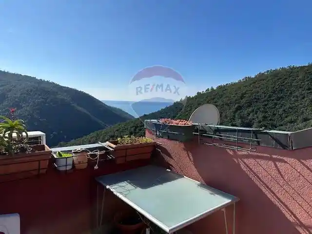 Appartamento in vendita a Deiva Marina