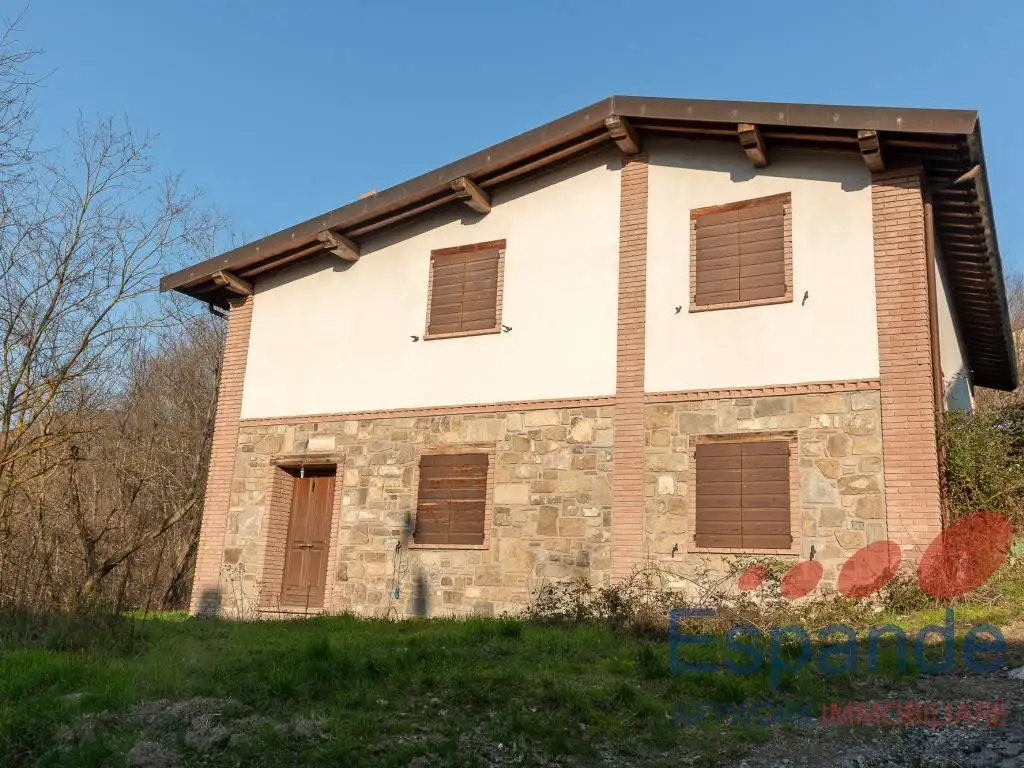 Casa indipendente in vendita a Camugnano