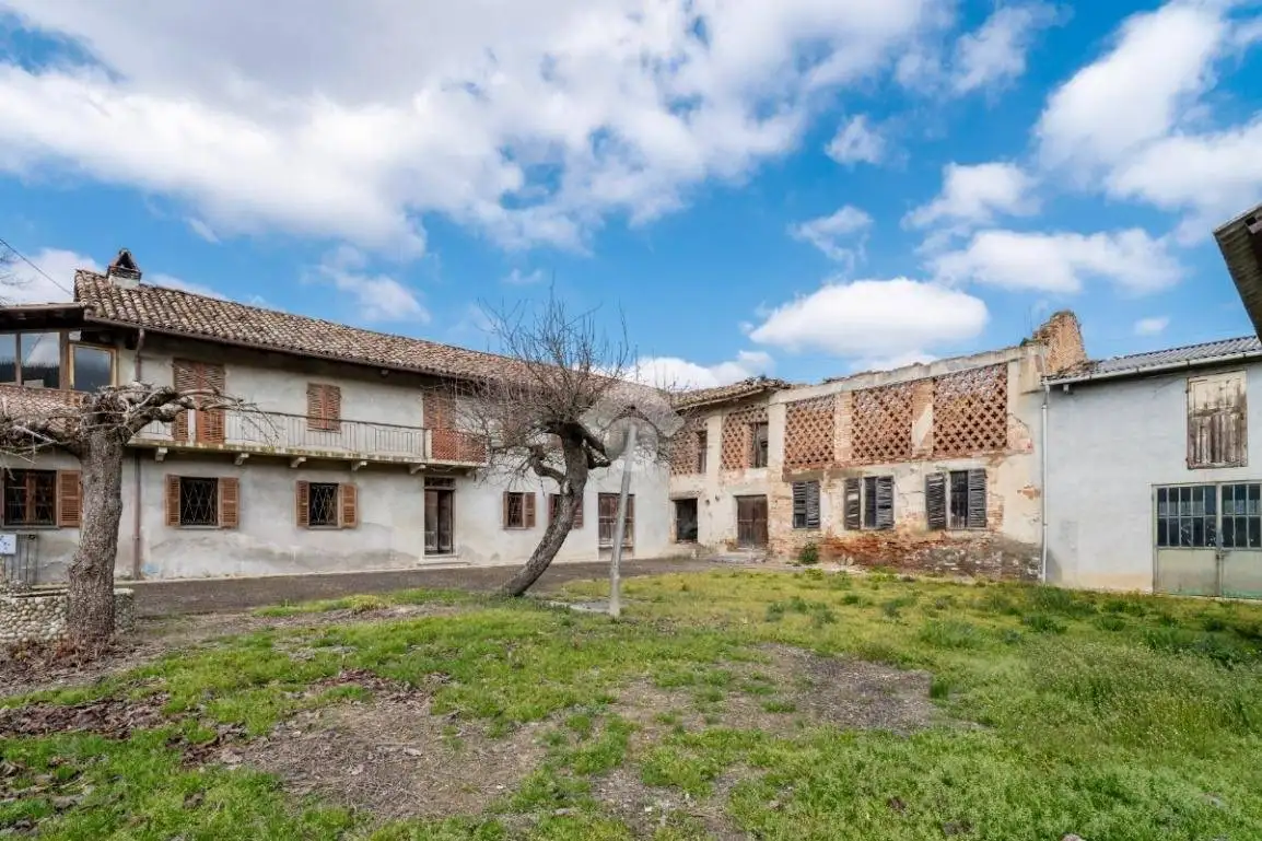 Casa indipendente in vendita a Calosso