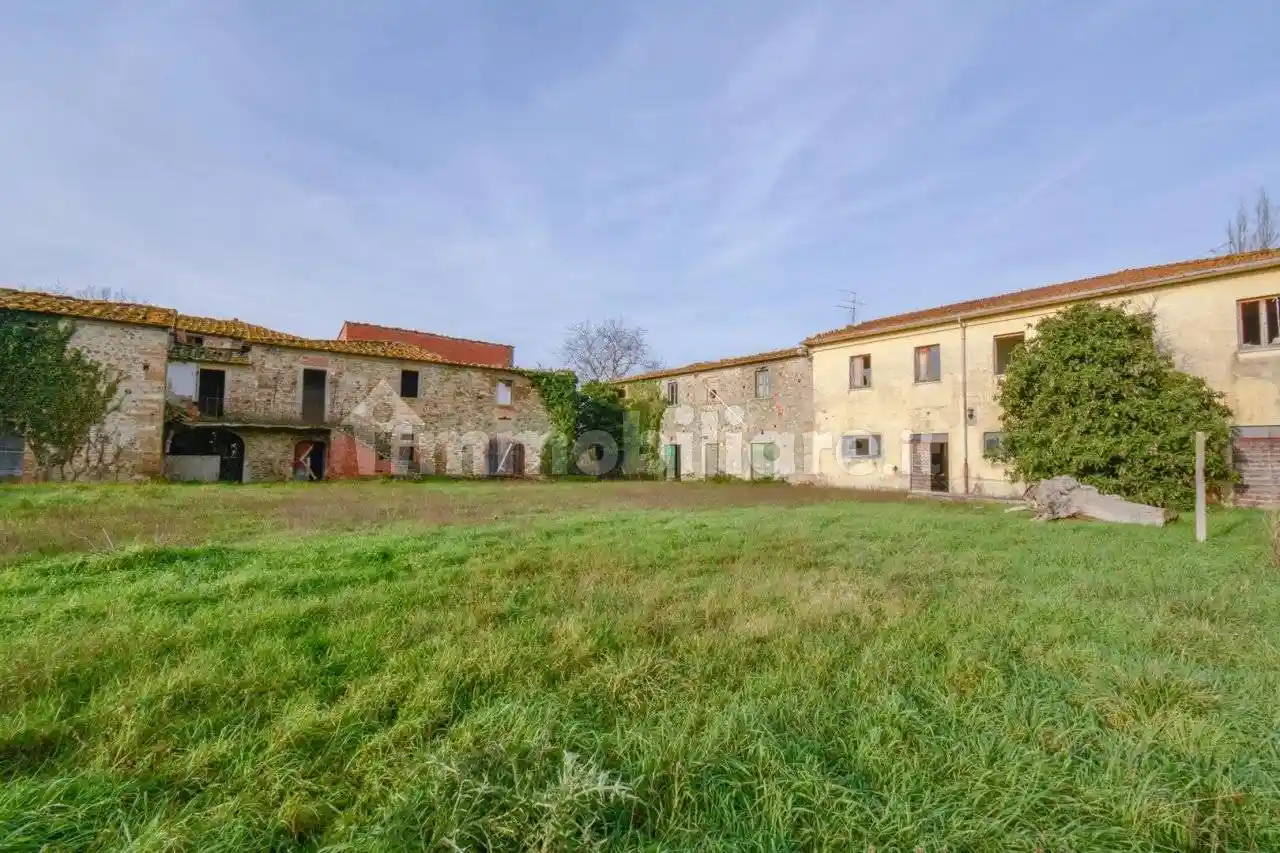 Rustico - Casale in vendita a Arezzo