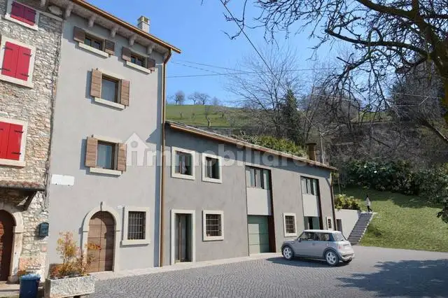 Rustico - Casale in vendita a Cerro Veronese