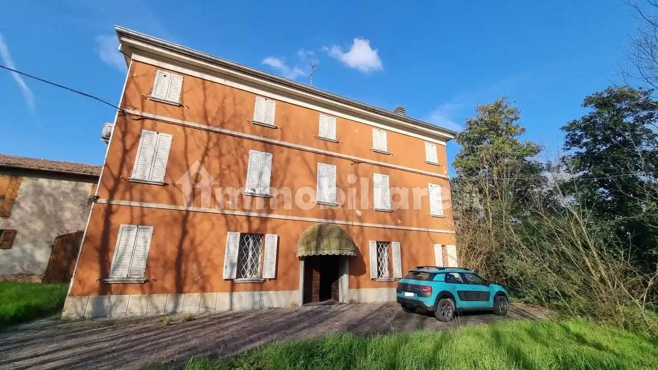 Villa in vendita a Fabbrico