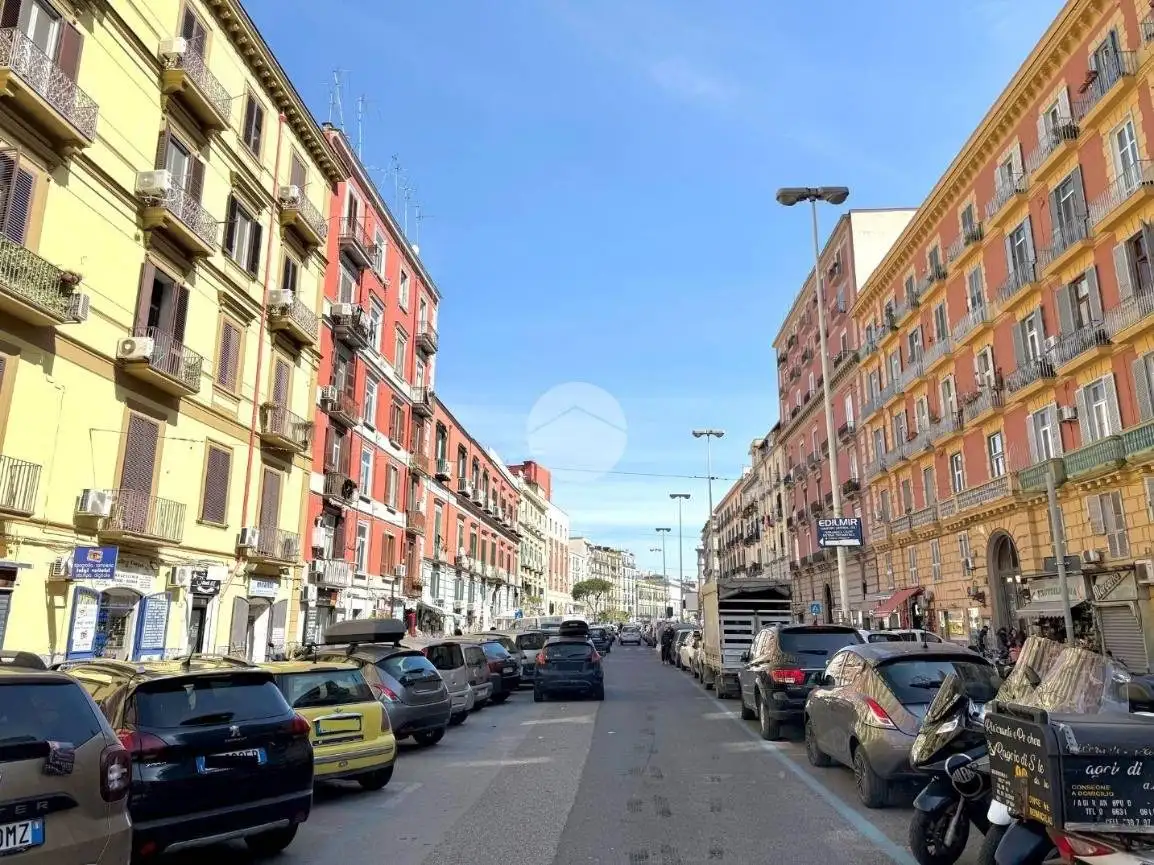 Appartamento in vendita a Napoli