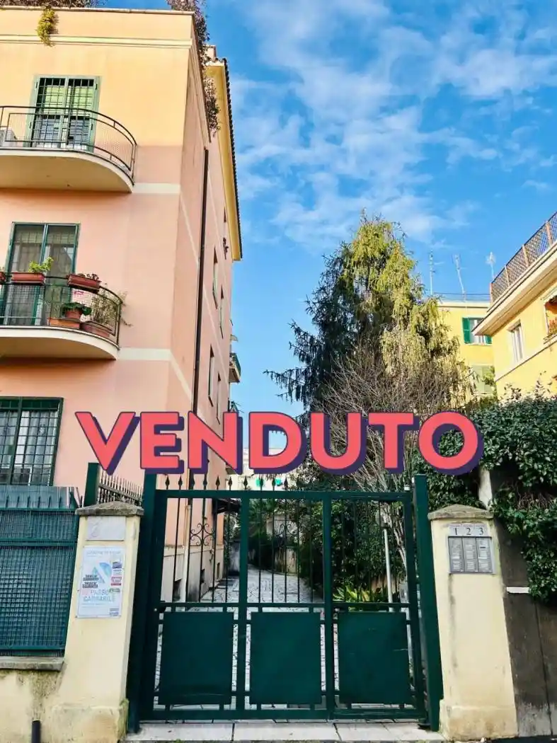Appartamento in vendita a Roma