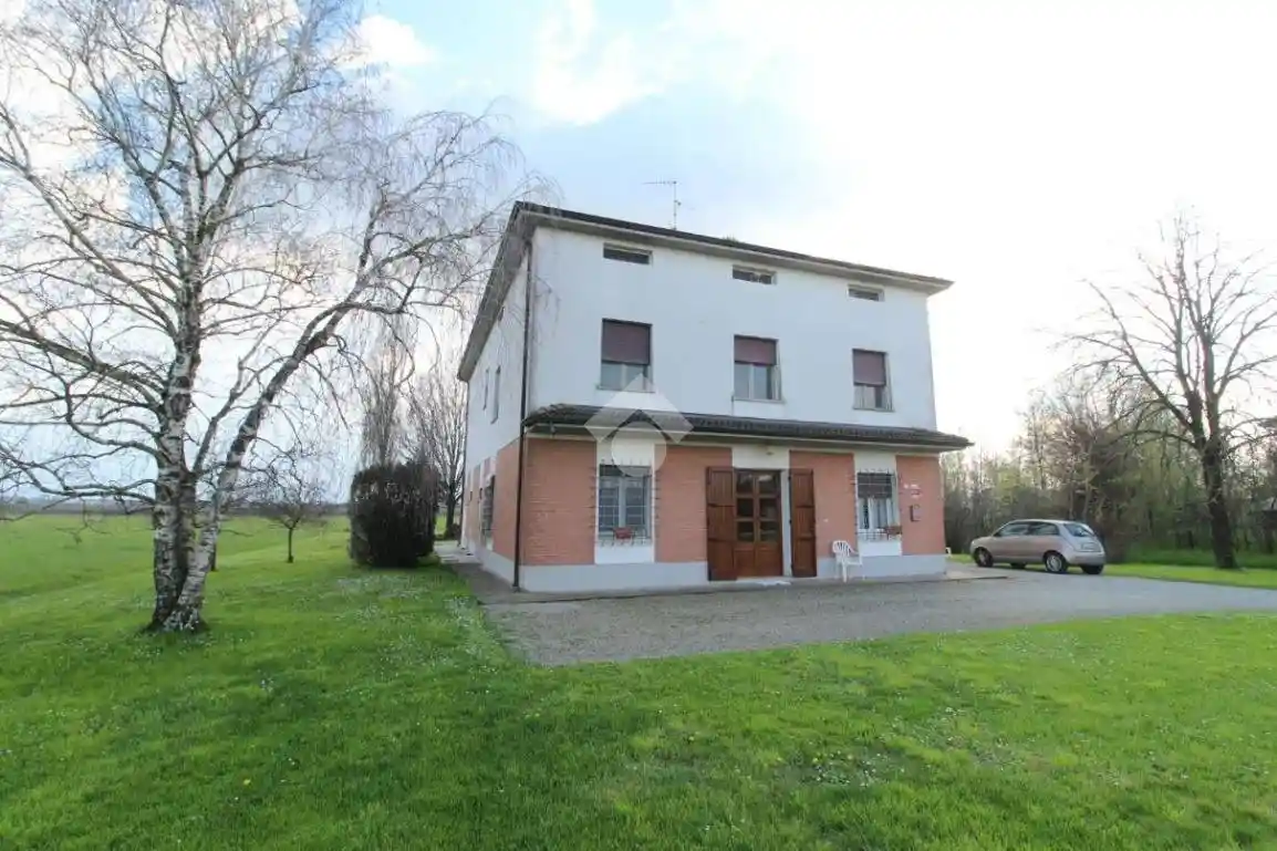 Casa indipendente in vendita a Cadelbosco di Sopra