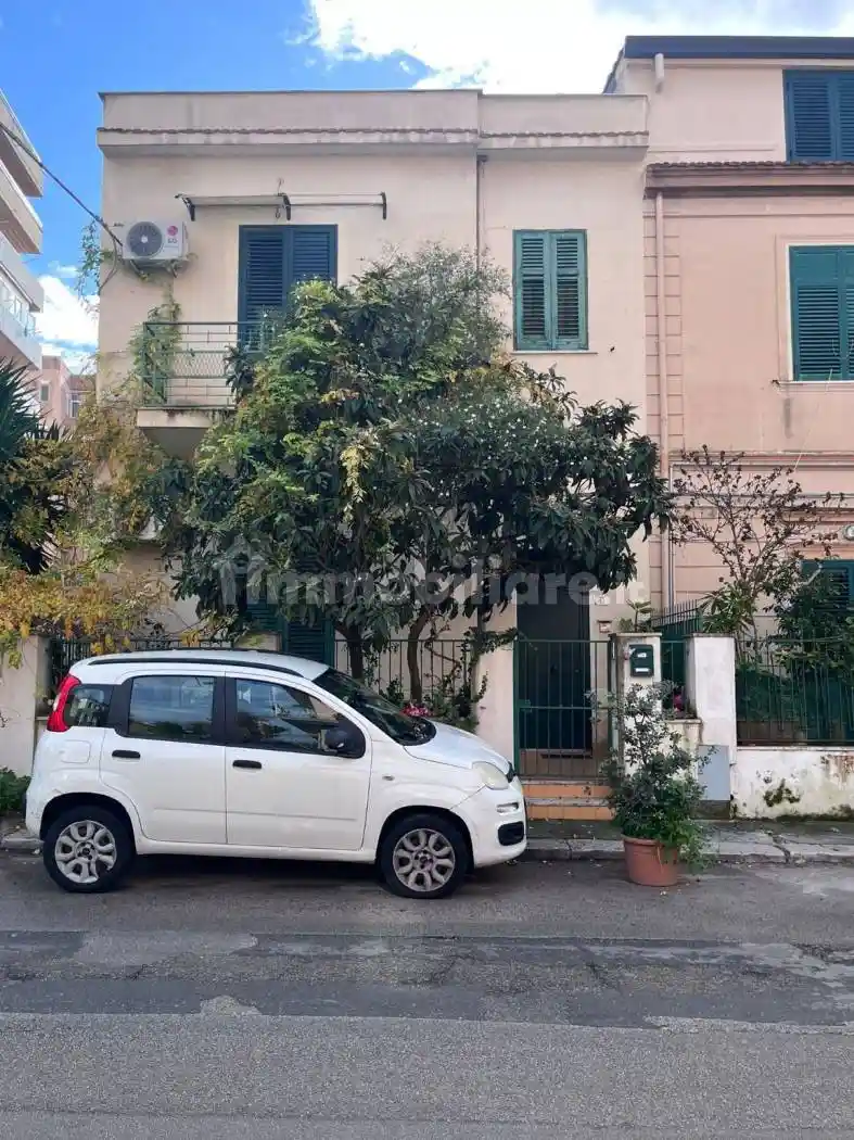 Appartamento in vendita a Palermo