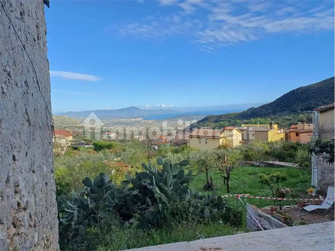 Casa indipendente in vendita a Formia