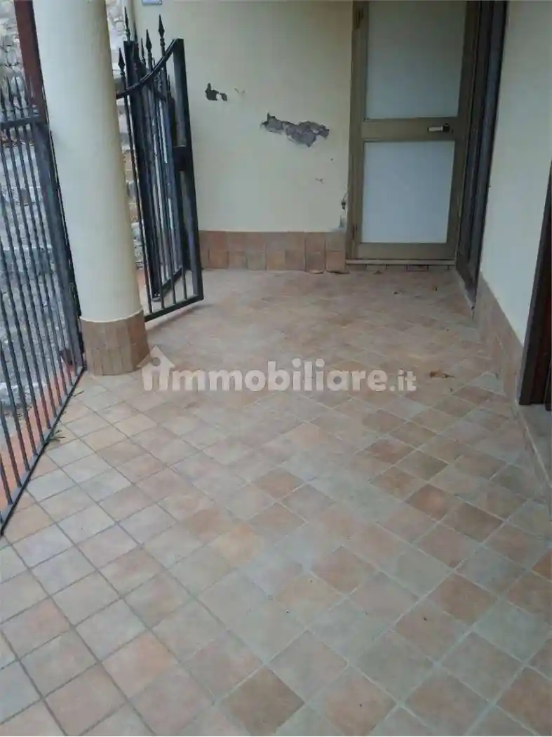 Casa indipendente in vendita a Santi Cosma e Damiano