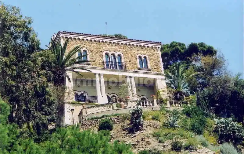 Villa in vendita a Taormina