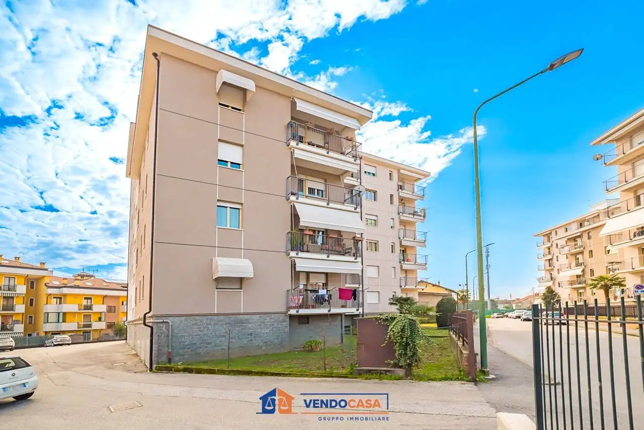 Appartamento via Francesco Costa 10, Centro, Saluzzo - foto 3