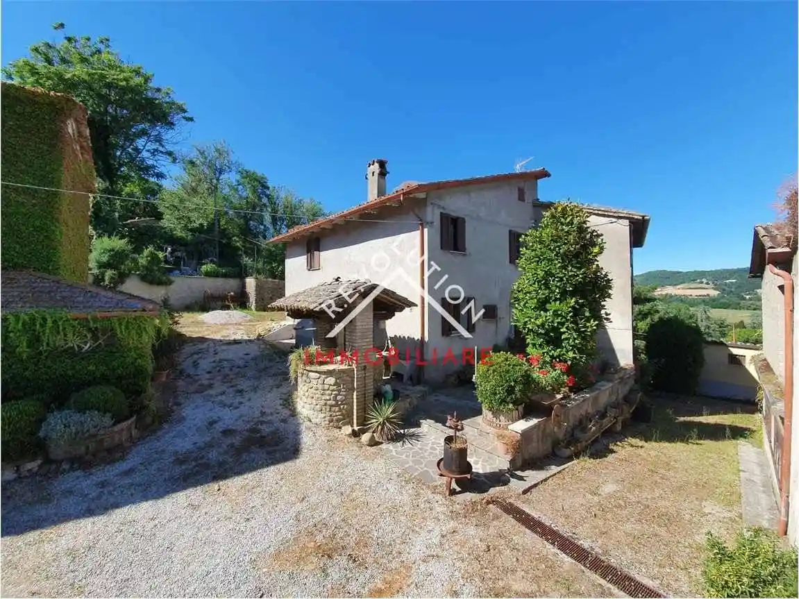 Rustico - Casale in vendita a Città di Castello