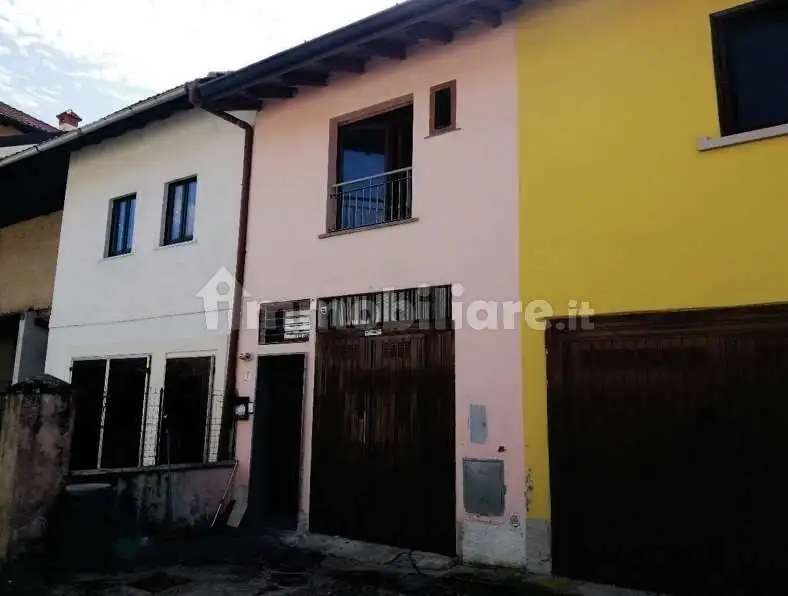 Appartamento in asta a Usmate Velate