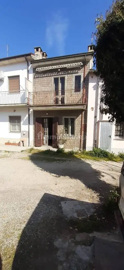 Casa indipendente in vendita a Pizzale