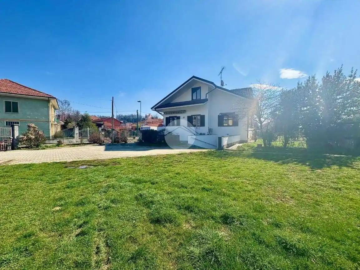 Villa in vendita a Reano