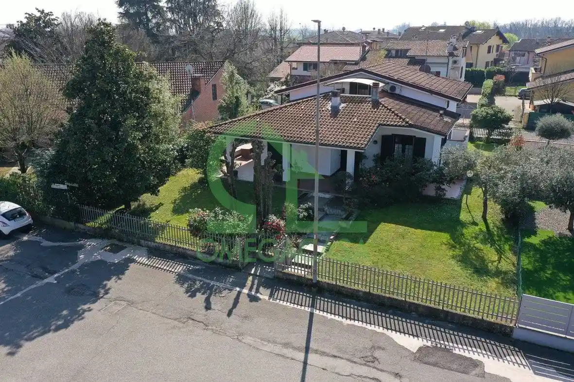 Villa in vendita a Casalpusterlengo