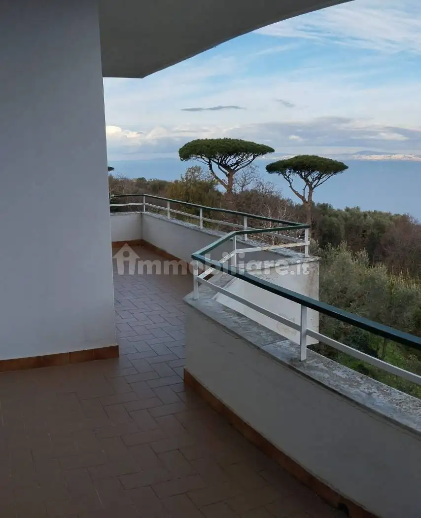 Appartamento in vendita a Vico Equense